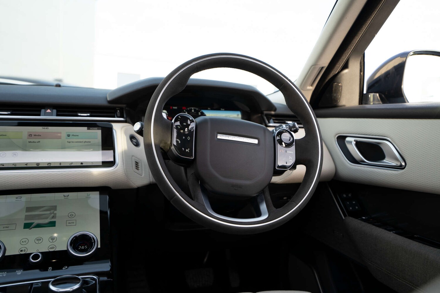 Used Land Rover Range Rover Velar 2017 for sale - 77845589: Photo 55