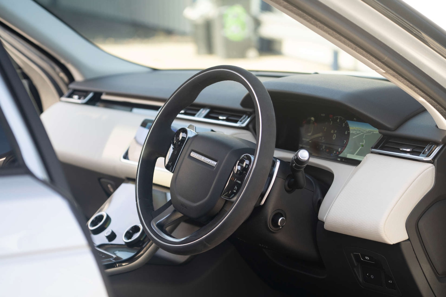 Used Land Rover Range Rover Velar 2017 for sale - 77845589: Photo 7