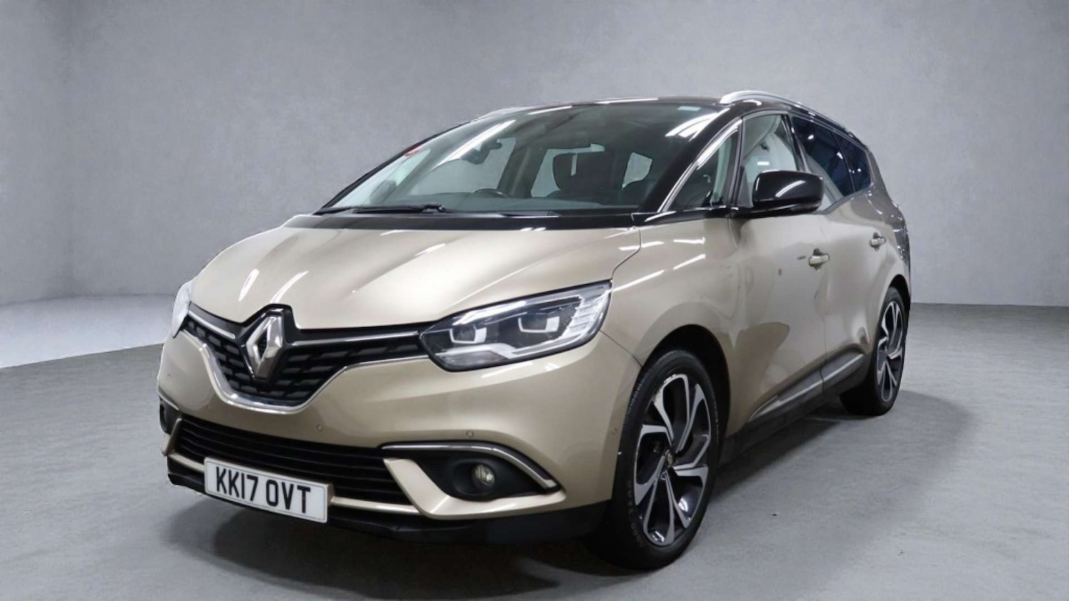 Used Renault Scenic 2017 for sale - 77136388: Photo 2