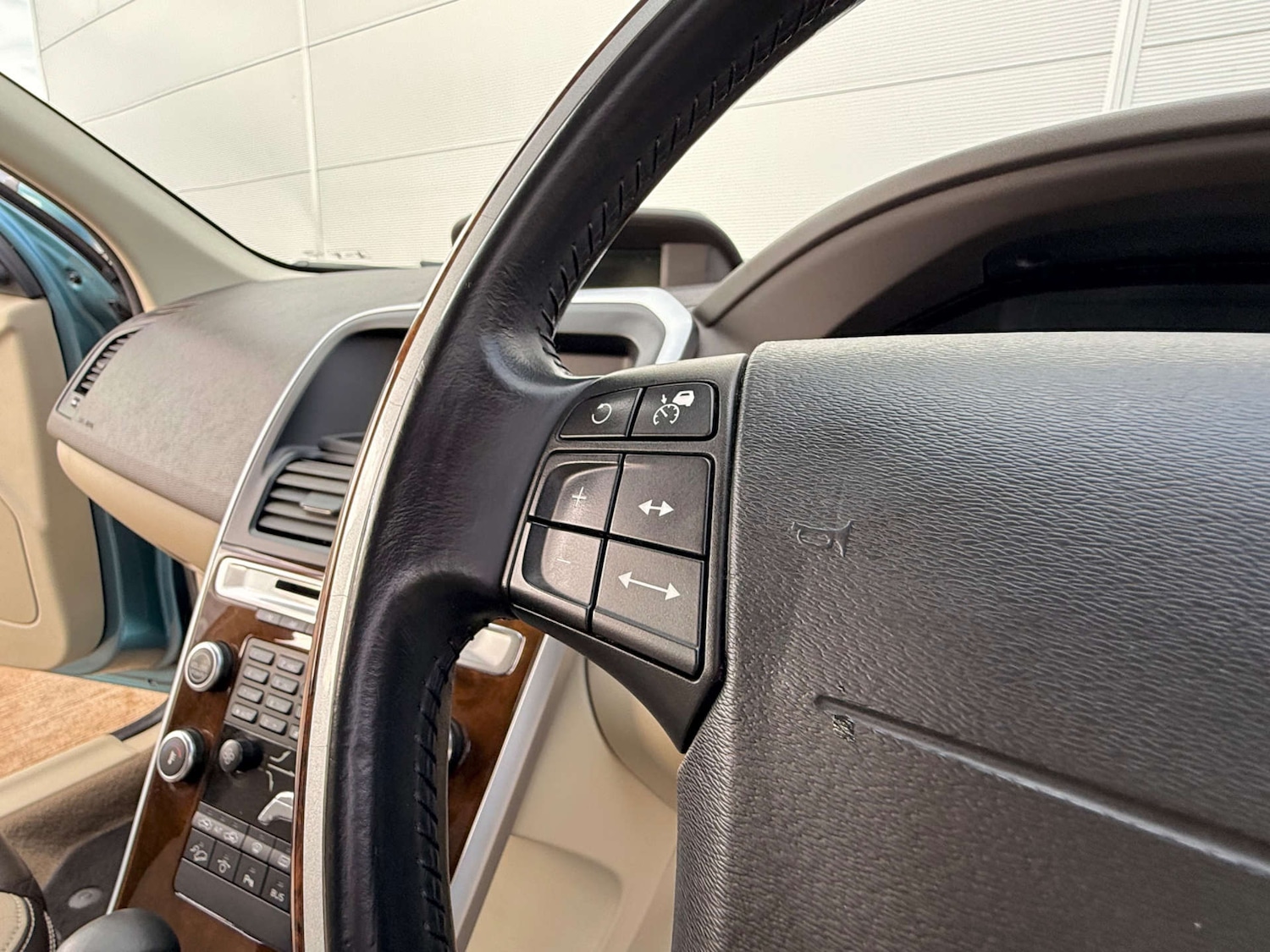 Used Volvo XC60 2008 for sale - 77187830: Photo 17