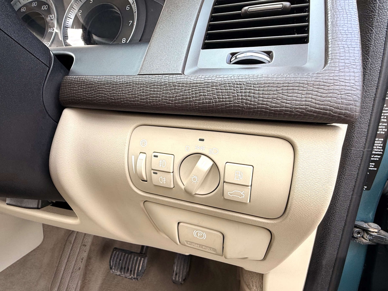 Used Volvo XC60 2008 for sale - 77187830: Photo 19