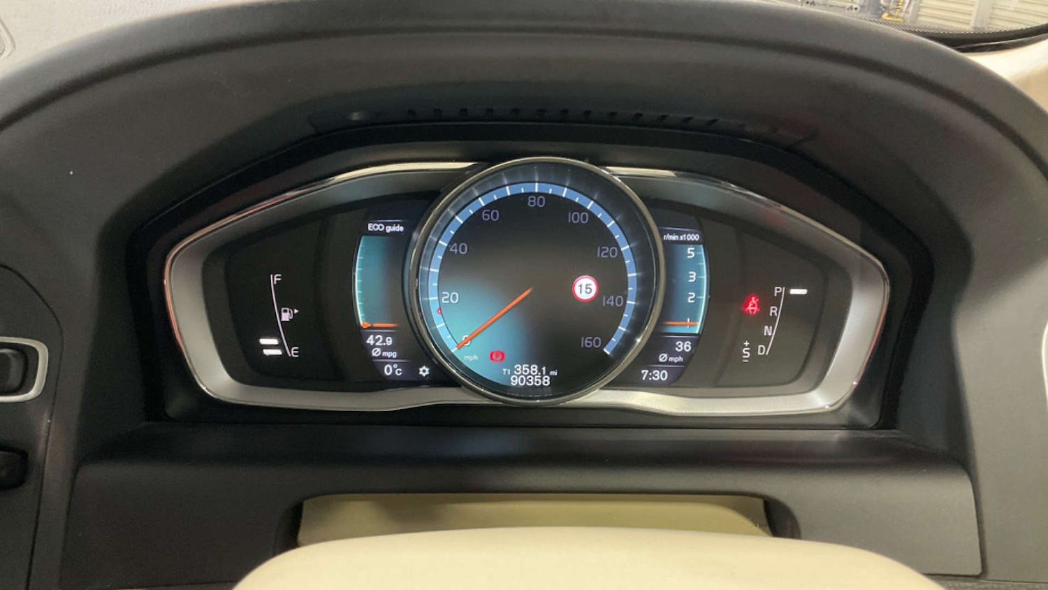 Used Volvo XC60 2015 for sale - 76720221: Photo 10