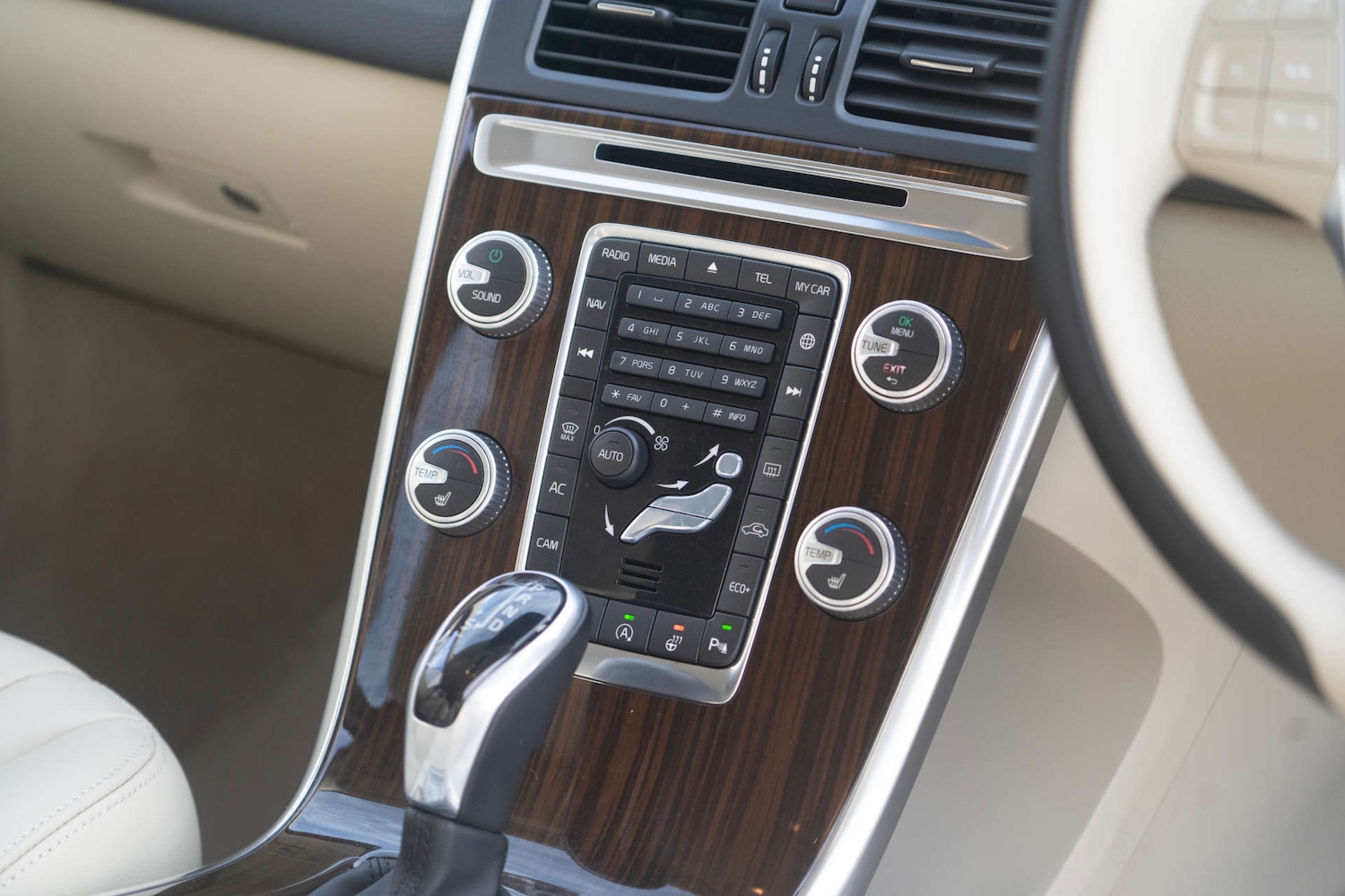 Used Volvo XC60 2015 for sale - 76720221: Photo 21