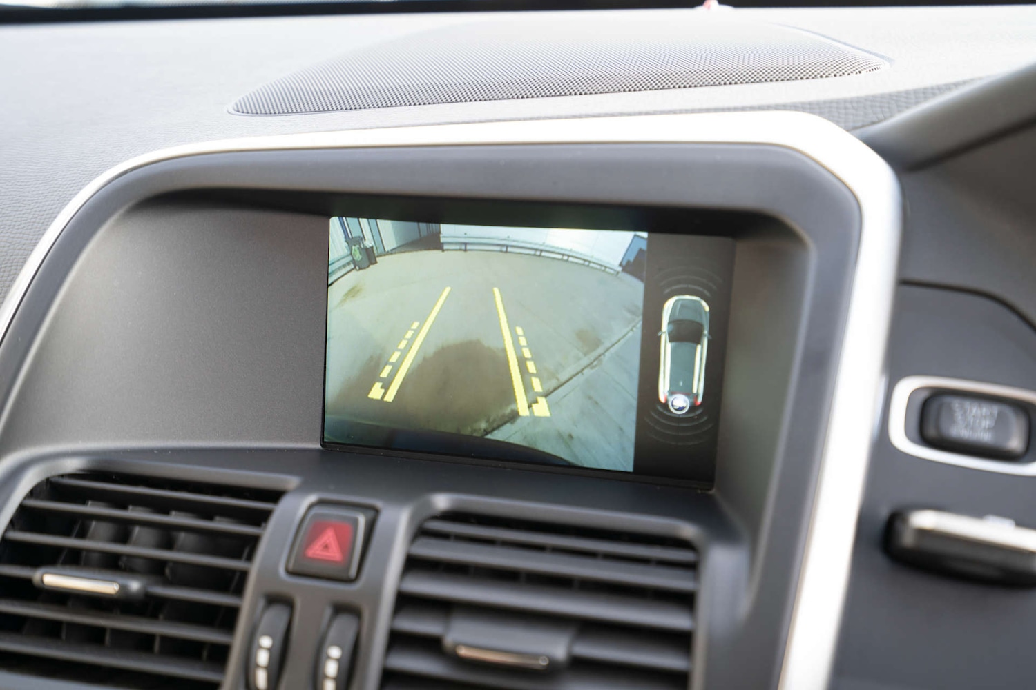 Used Volvo XC60 2015 for sale - 76720221: Photo 25