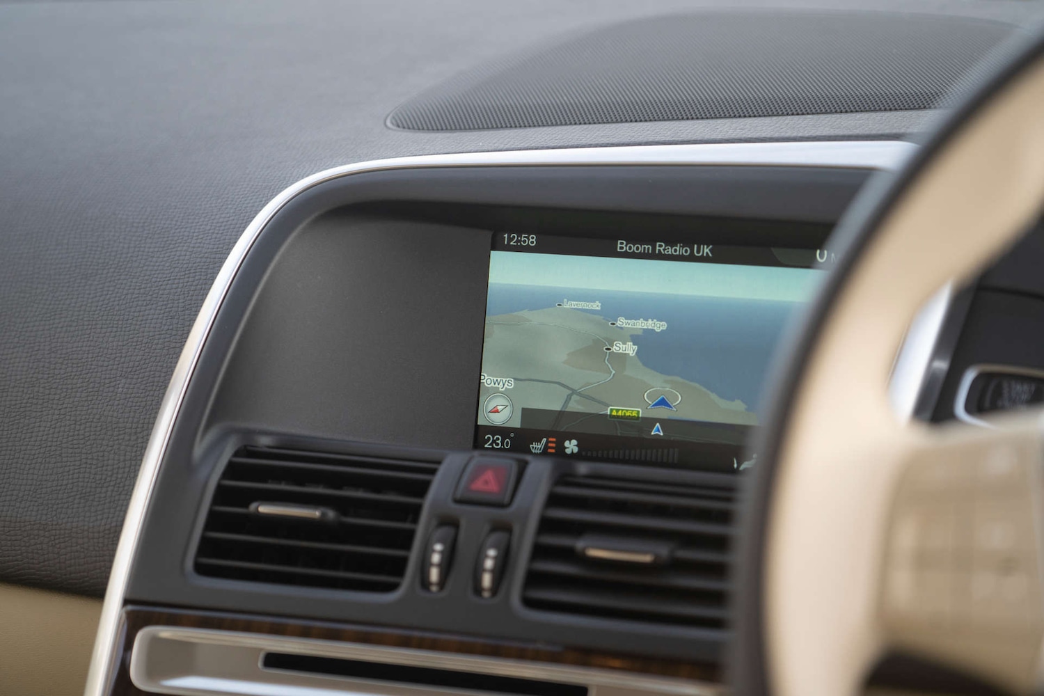 Used Volvo XC60 2015 for sale - 76720221: Photo 32