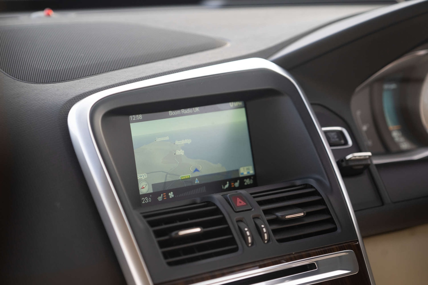 Used Volvo XC60 2015 for sale - 76720221: Photo 33