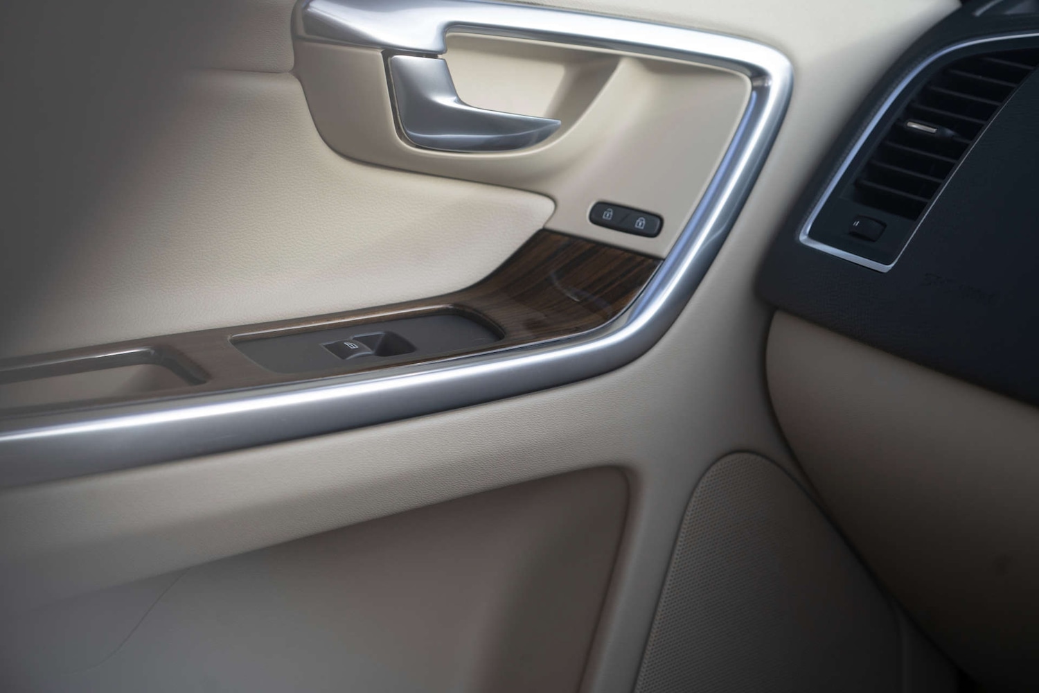 Used Volvo XC60 2015 for sale - 76720221: Photo 39