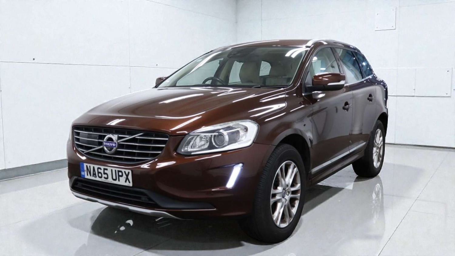 Used Volvo XC60 2015 for sale - 76720221: Photo 4