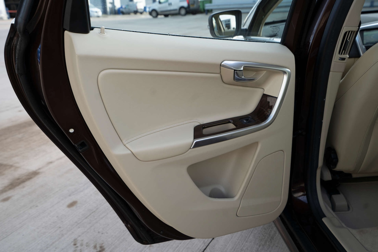 Used Volvo XC60 2015 for sale - 76720221: Photo 47