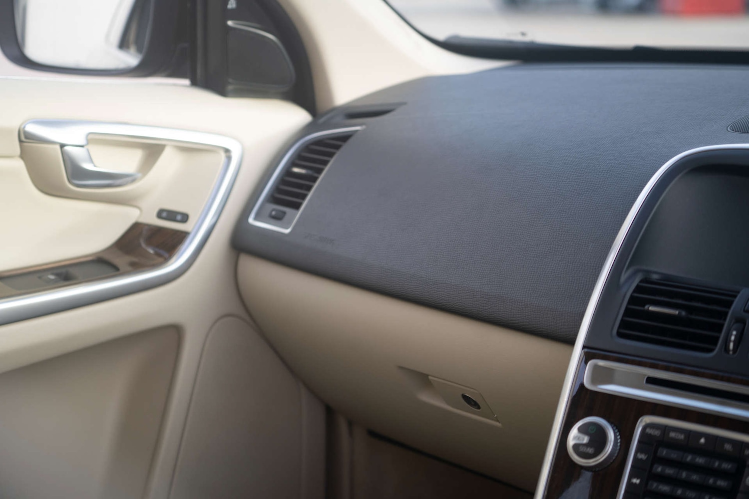 Used Volvo XC60 2015 for sale - 76720221: Photo 50