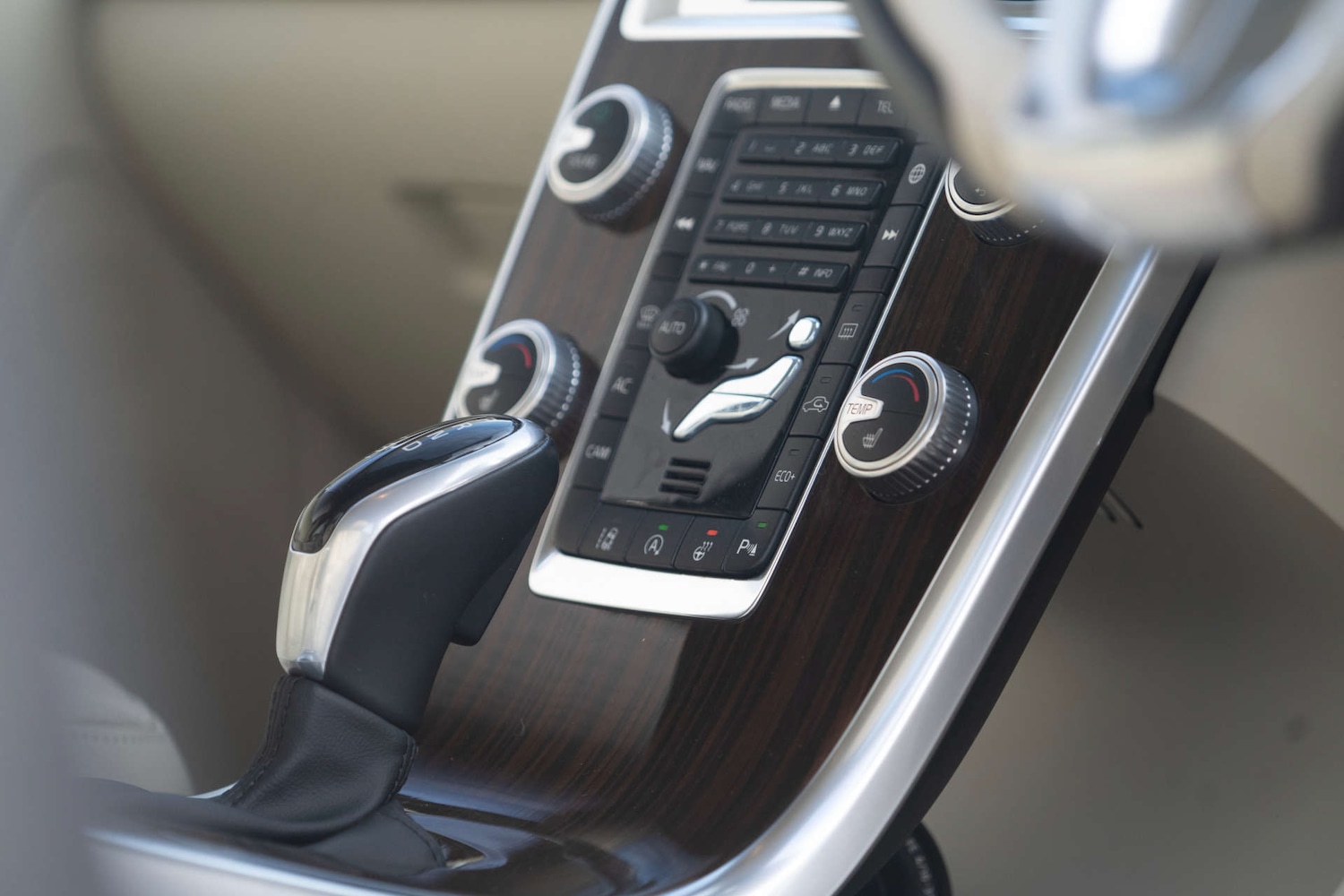 Used Volvo XC60 2015 for sale - 76720221: Photo 51