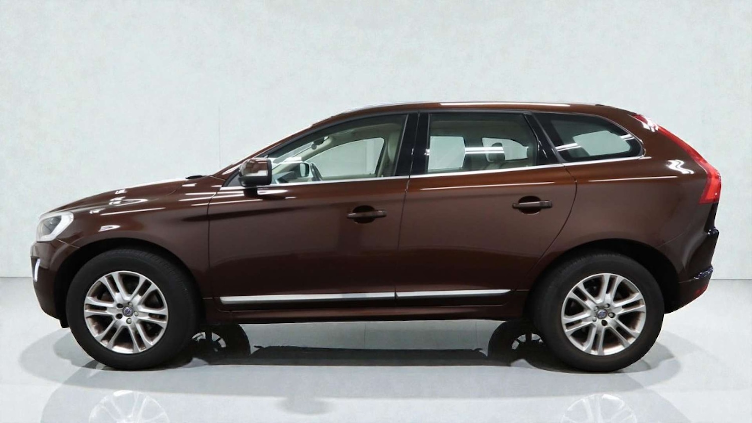 Used Volvo XC60 2015 for sale - 76720221: Photo 8