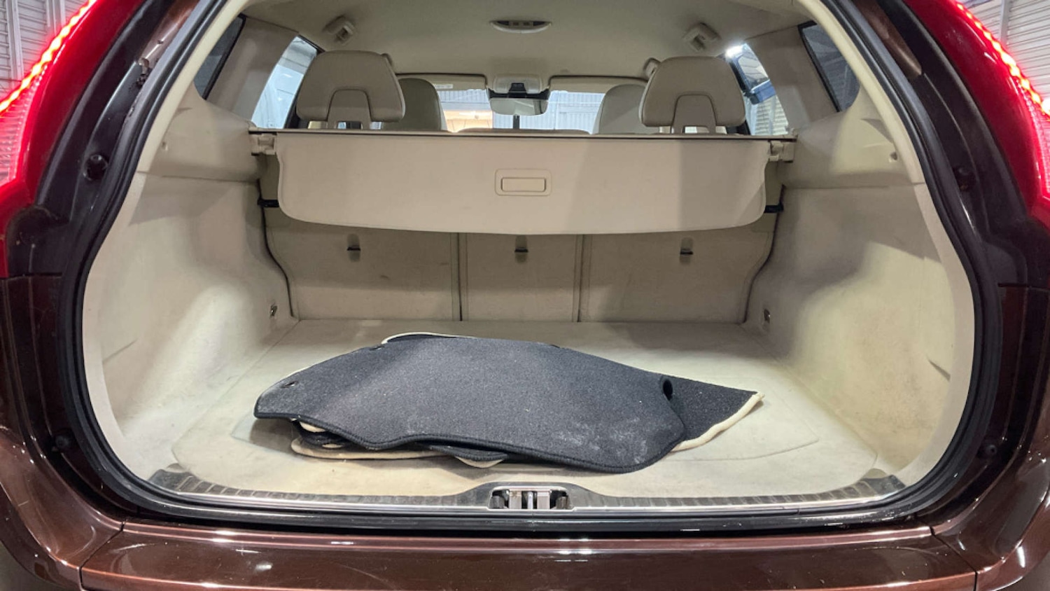 Used Volvo XC60 2015 for sale - 76720221: Photo 9