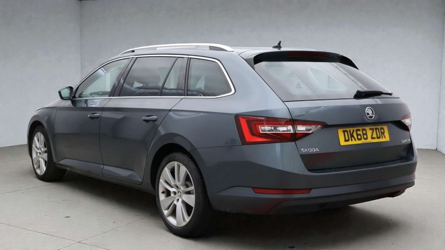 Used Skoda Superb 2018 for sale - 77306812: Photo 4