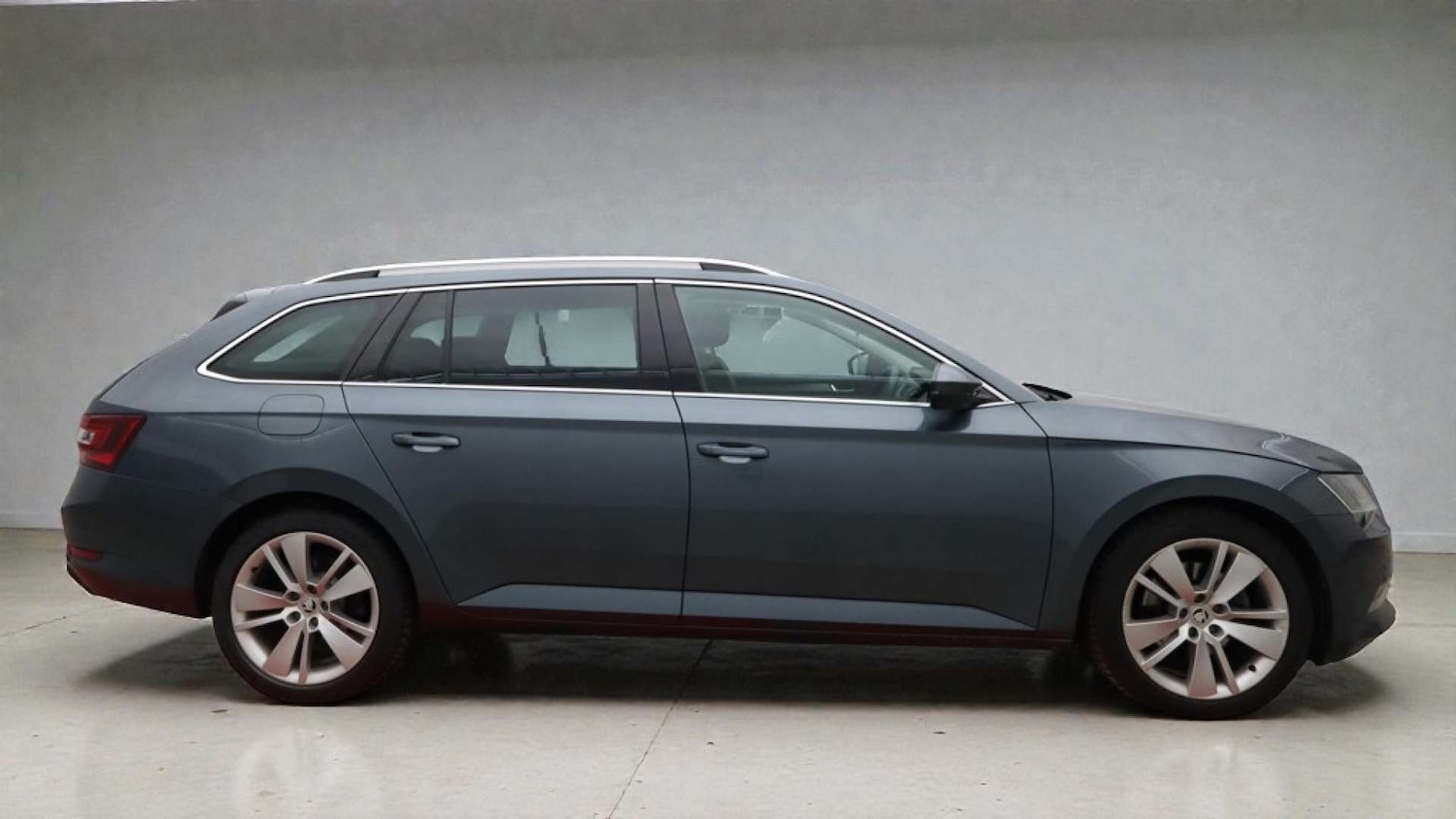 Used Skoda Superb 2018 for sale - 77306812: Photo 6