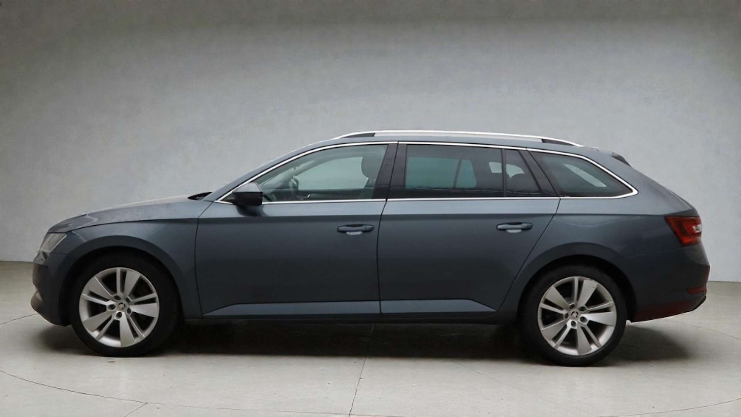 Used Skoda Superb 2018 for sale - 77306812: Photo 7