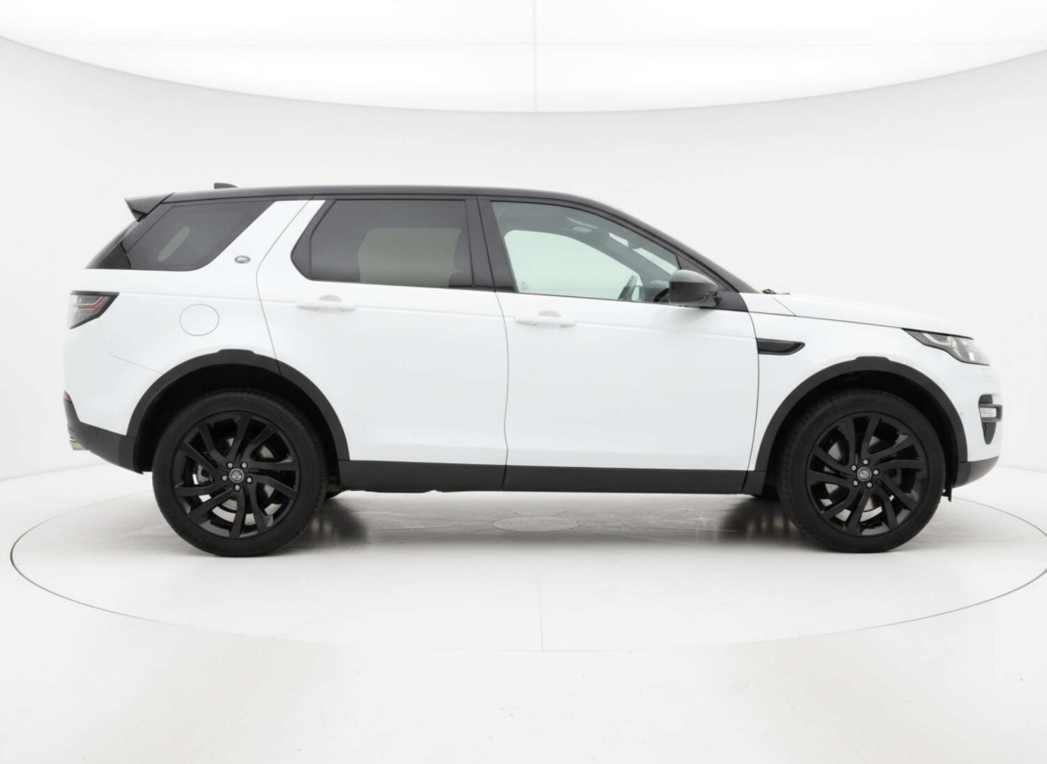 Used Land Rover Discovery Sport 2015 for sale - 78198809: Photo 11