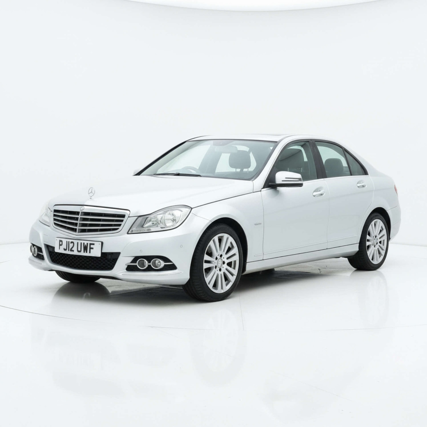 Used Mercedes-Benz C Class 2012 for sale - 77545051: Photo 2