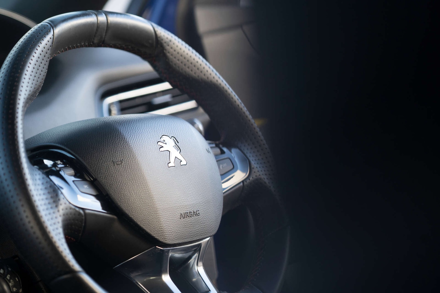 Used Peugeot 308 2016 for sale - 77025218: Photo 17