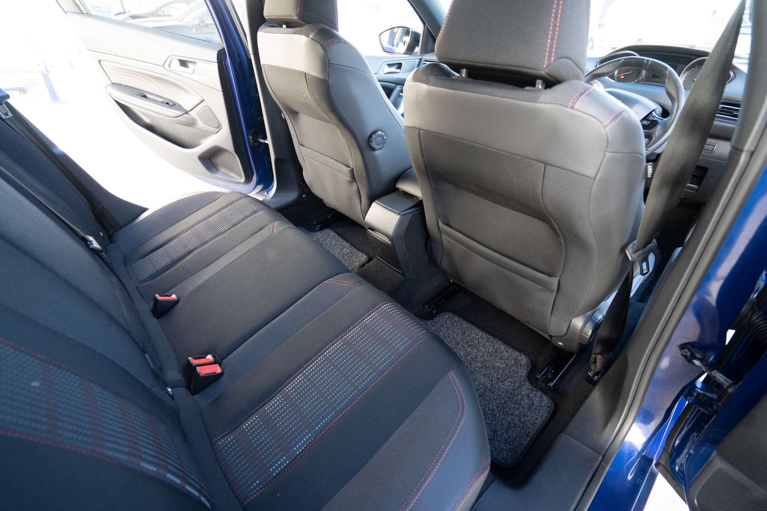 Used Peugeot 308 2016 for sale - 77025218: Photo 9