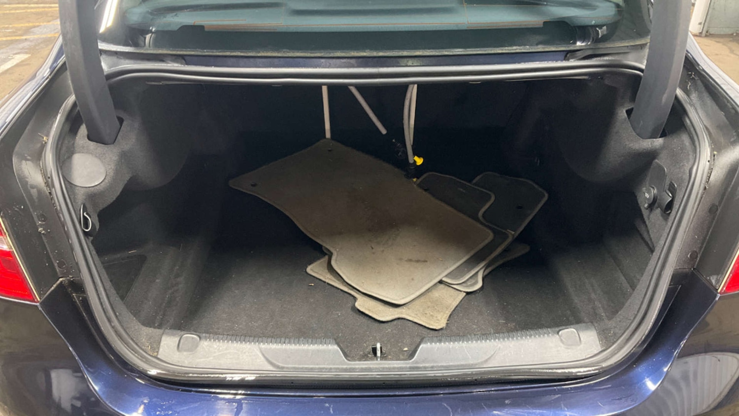 Used Jaguar XE 2015 for sale - 77818777: Photo 8