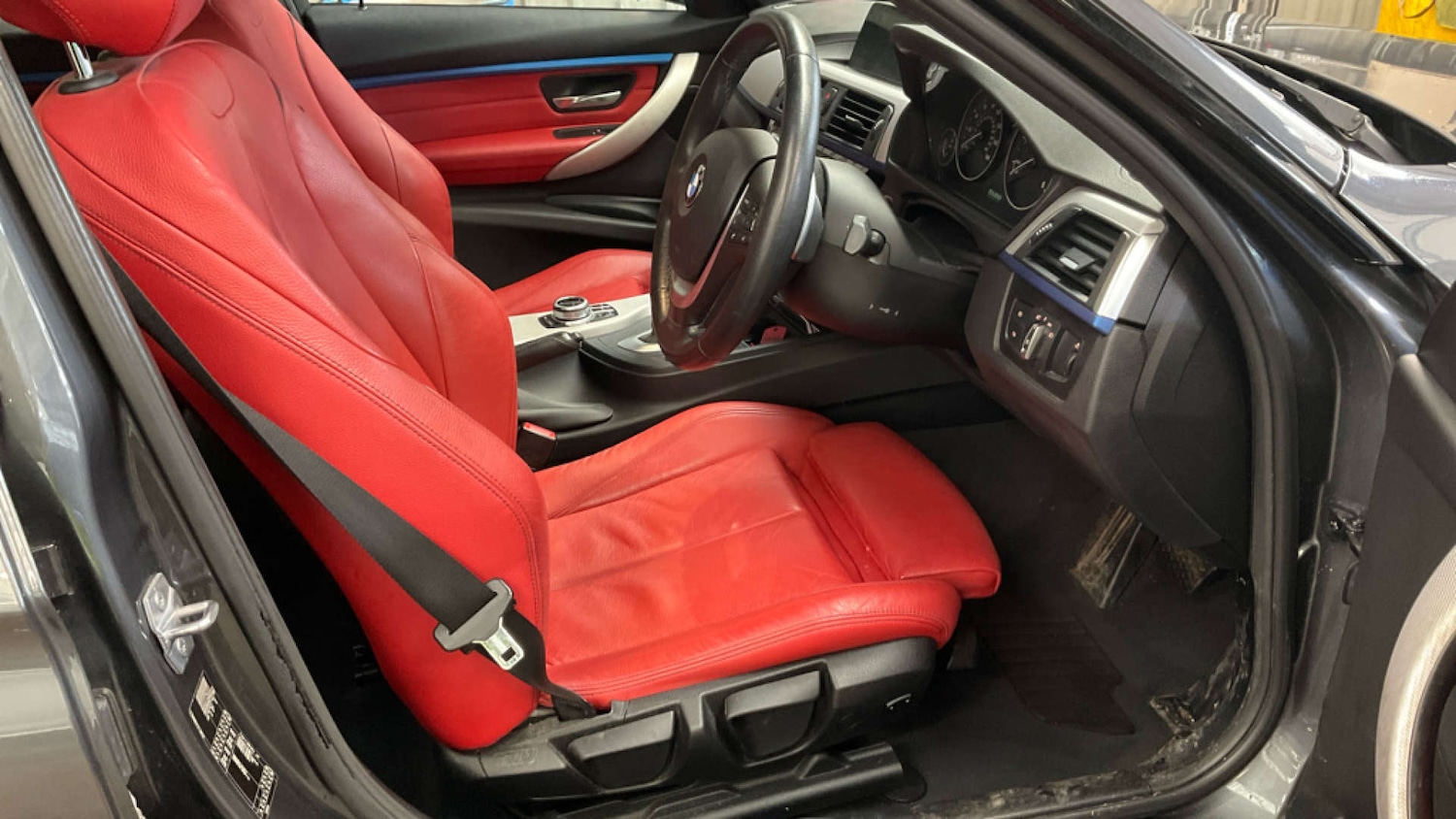 Used BMW 3 Series 2018 for sale - 77667856: Photo 2