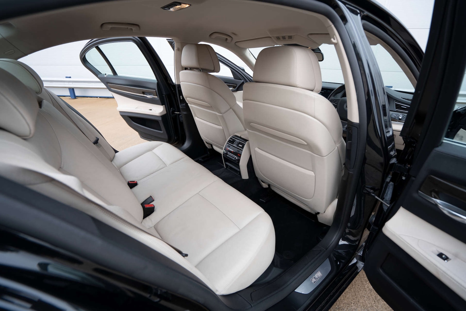 Used BMW 7 Series 2011 for sale - 76720208: Photo 12