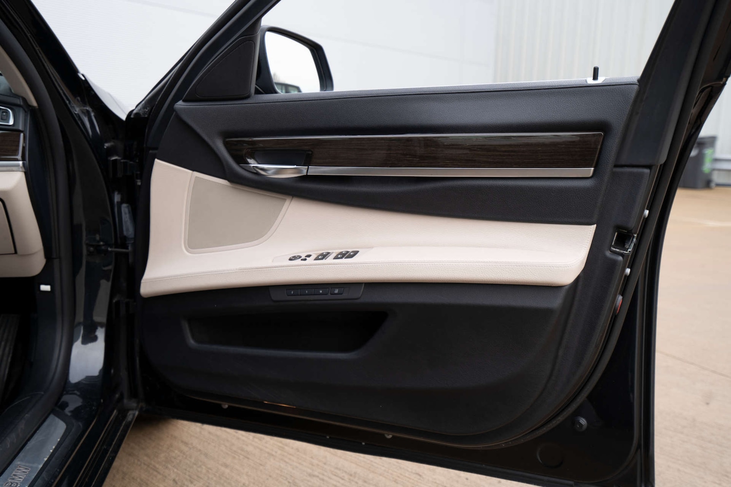 Used BMW 7 Series 2011 for sale - 76720208: Photo 33