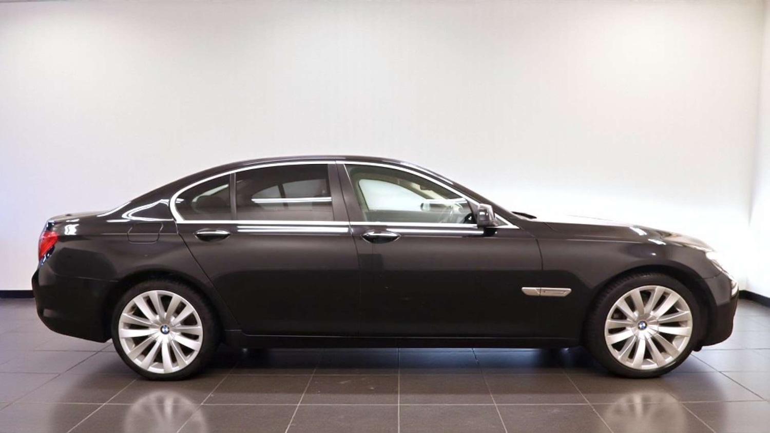 Used BMW 7 Series 2011 for sale - 76720208: Photo 6