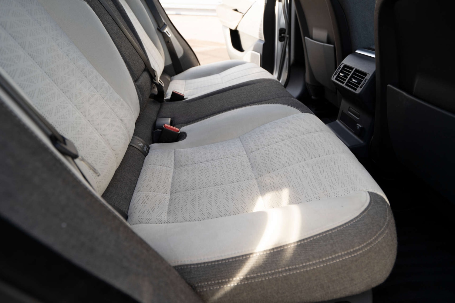 Used Land Rover Range Rover Velar 2017 for sale - 76829756: Photo 15