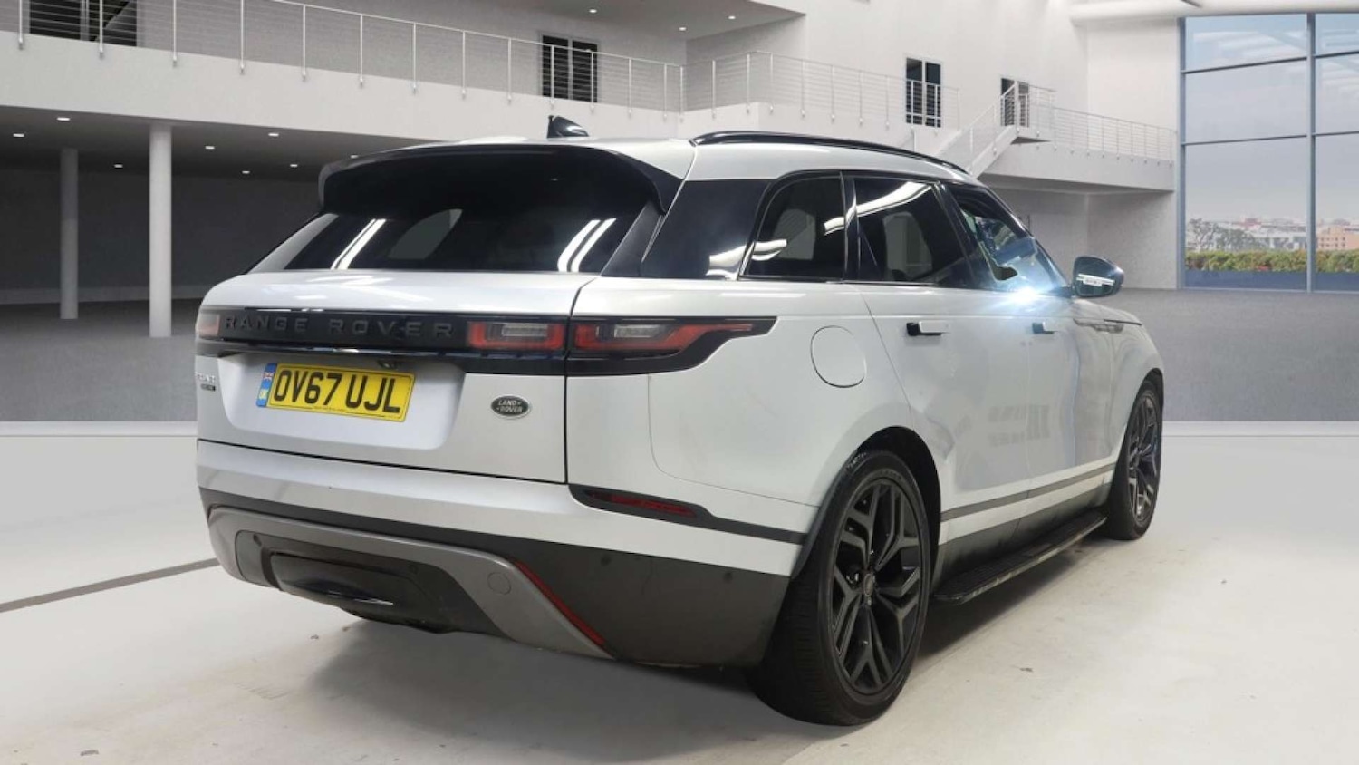 Used Land Rover Range Rover Velar 2017 for sale - 76829756: Photo 4