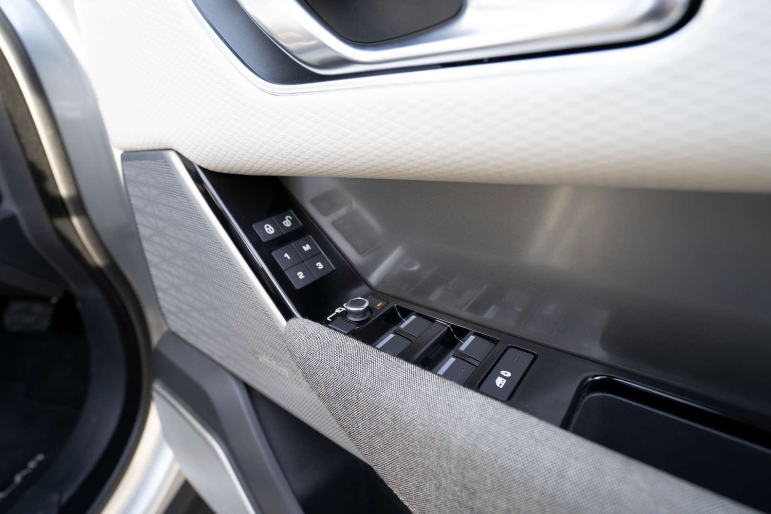 Used Land Rover Range Rover Velar 2017 for sale - 76829756: Photo 50