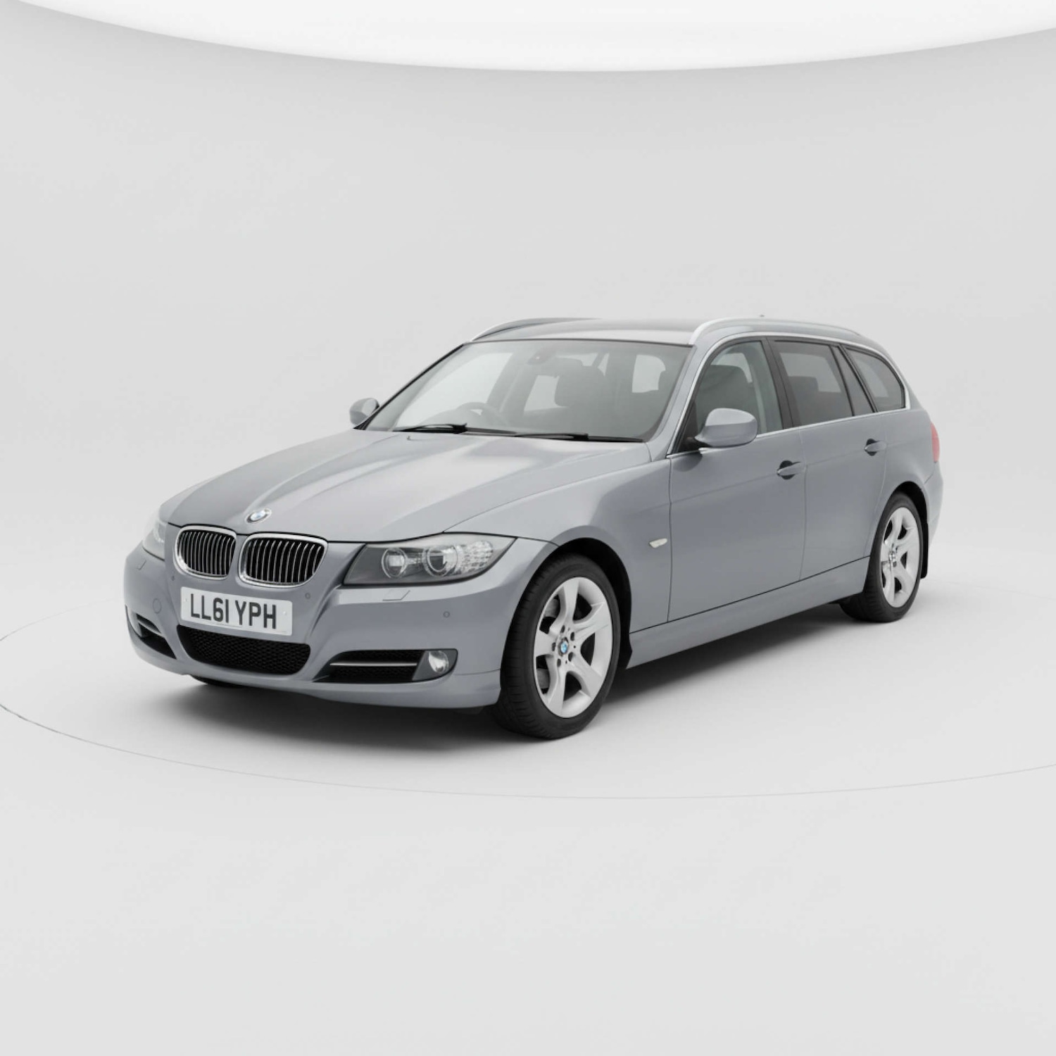 Used BMW 3 Series 2011 for sale - 77759646: Photo 2