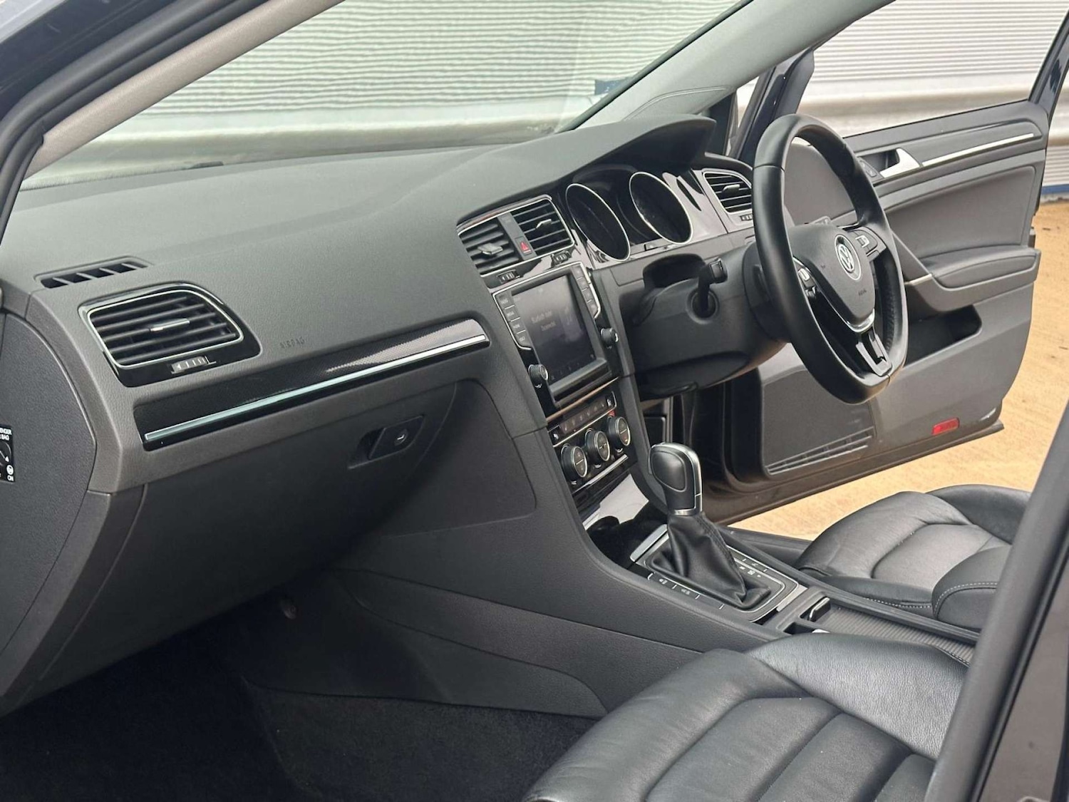 Used Volkswagen Golf 2025 for sale - 76720244: Photo 17