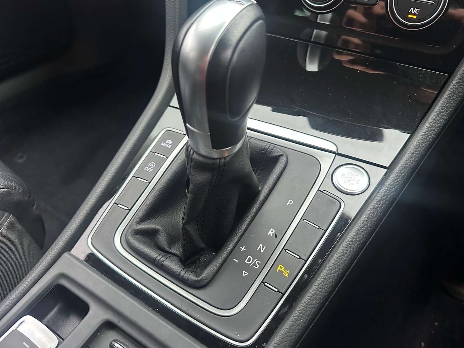 Used Volkswagen Golf 2025 for sale - 76720244: Photo 32