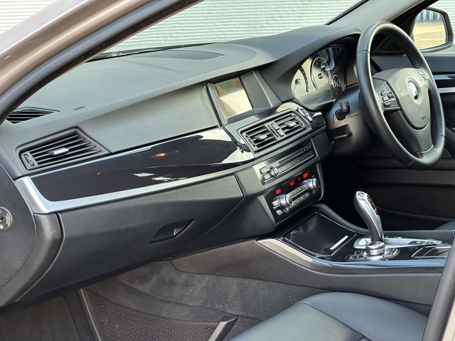 Used BMW 5 Series 2015 for sale - 76829709: Photo 10