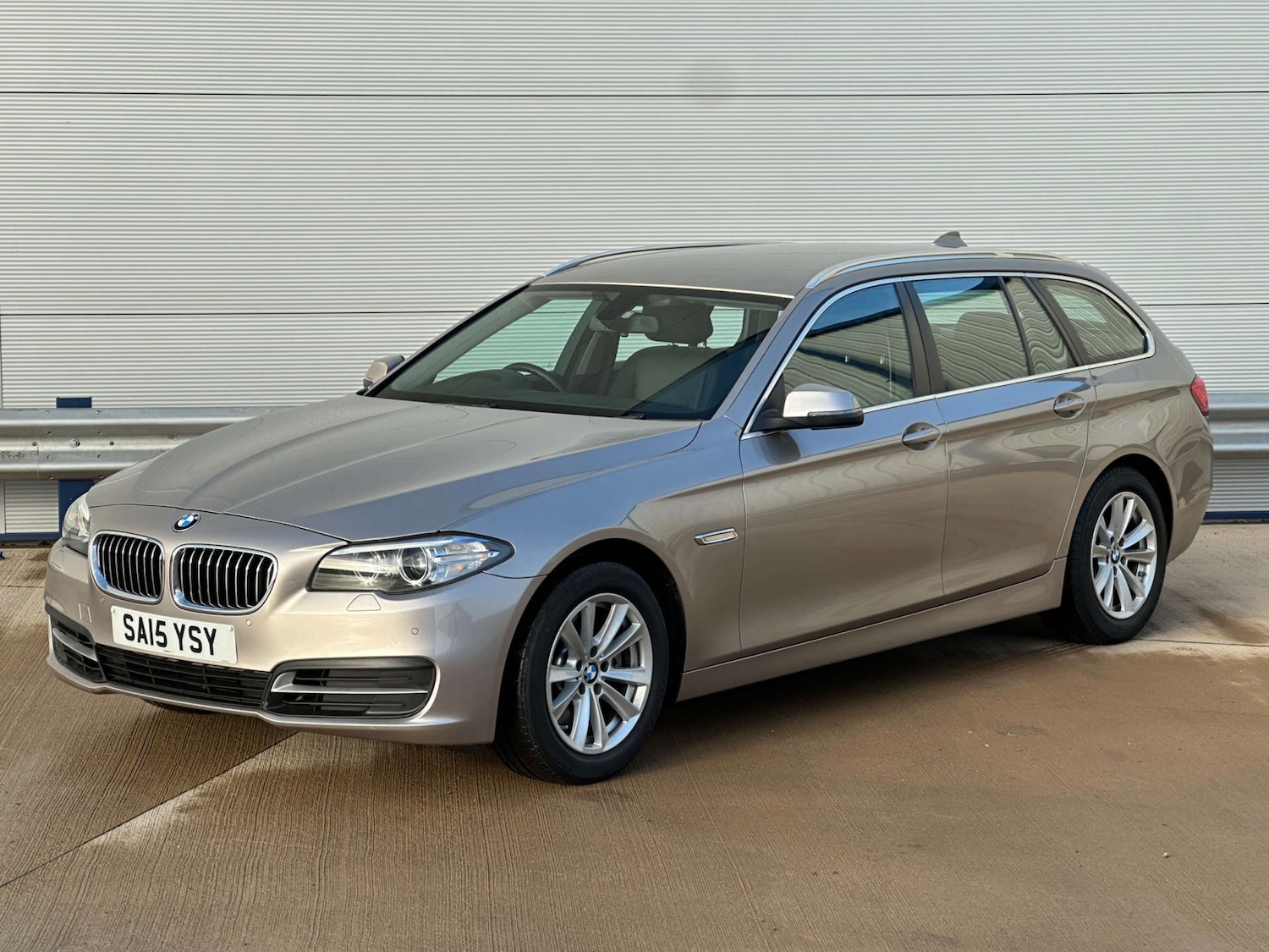Used BMW 5 Series 2015 for sale - 76829709: Photo 2