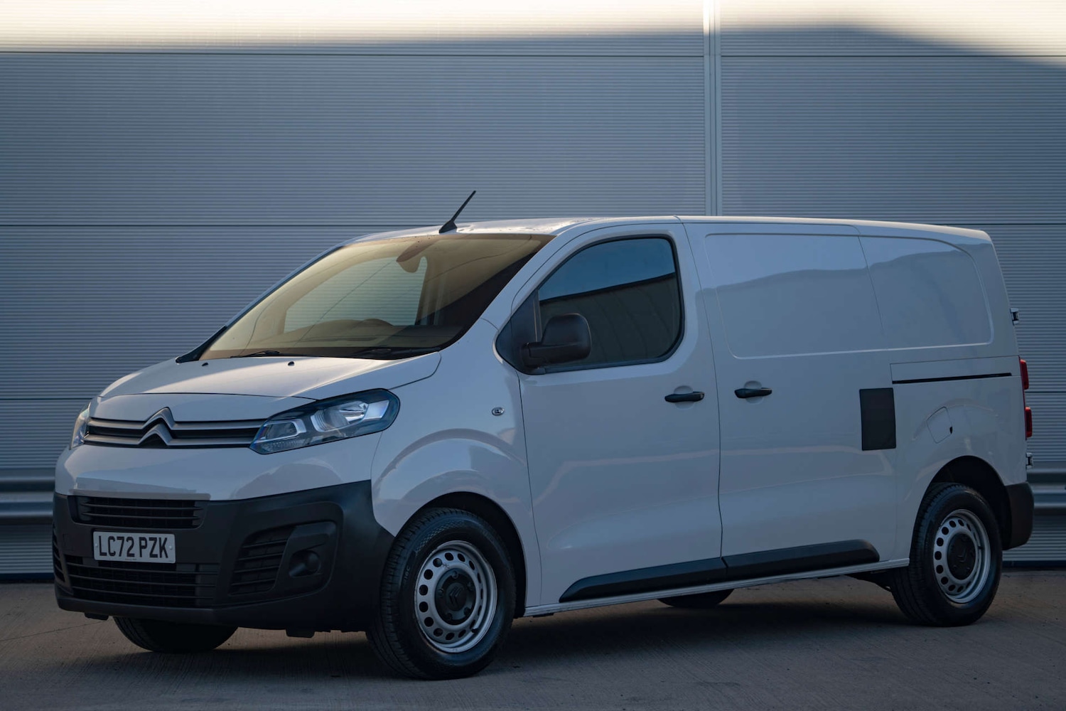 Used Citroen Dispatch 2022 for sale - 76720237: Photo 3