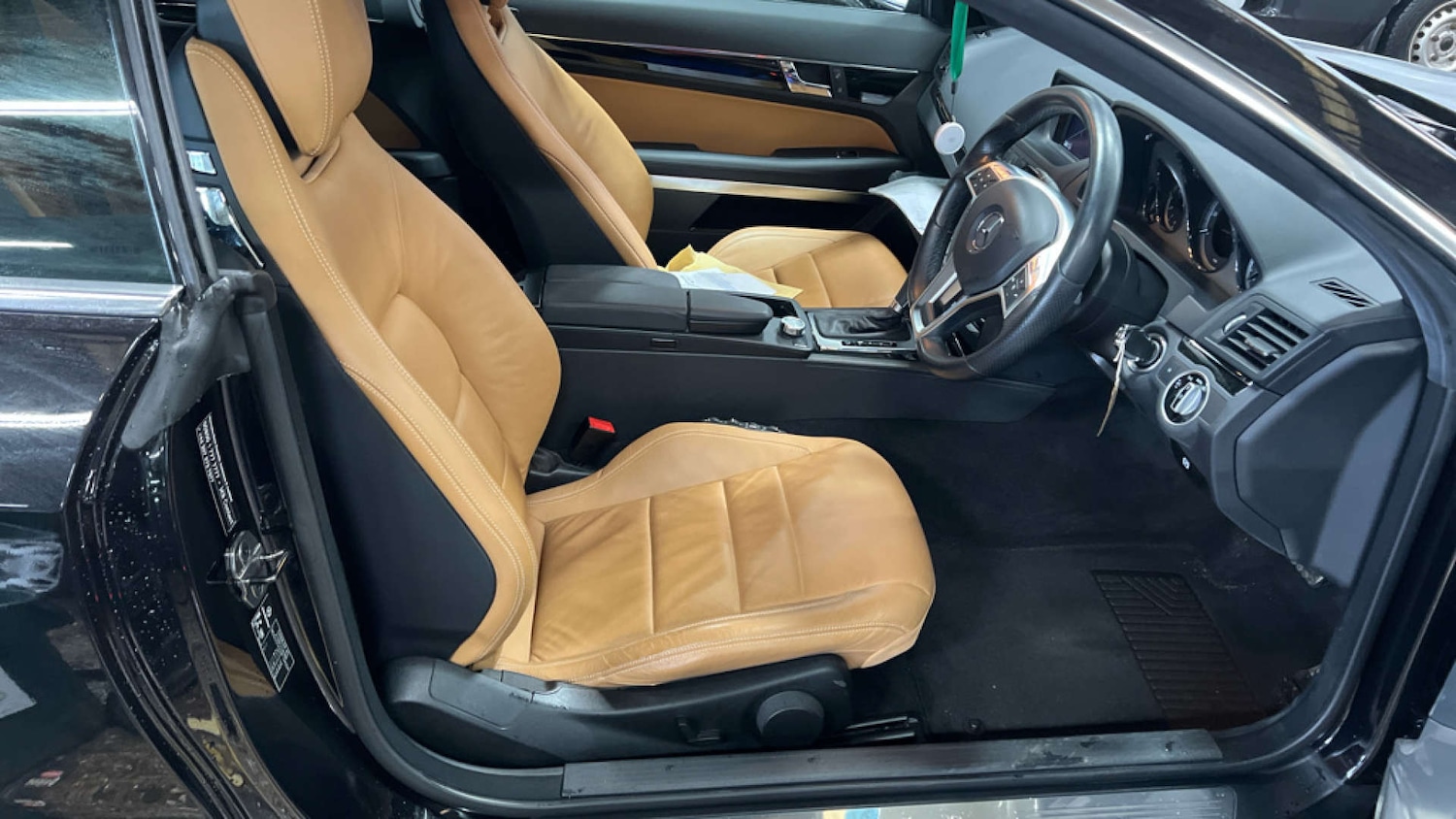 Used Mercedes-Benz E Class 2012 for sale - 77445646: Photo 2