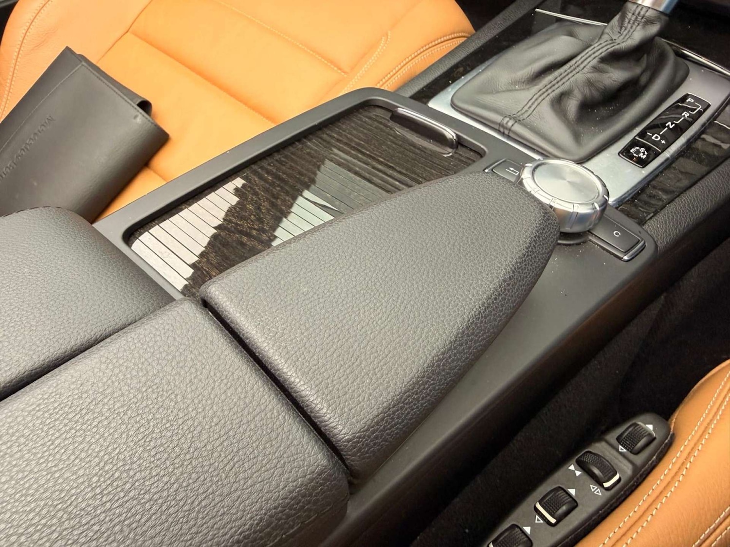 Used Mercedes-Benz E Class 2012 for sale - 77445646: Photo 40