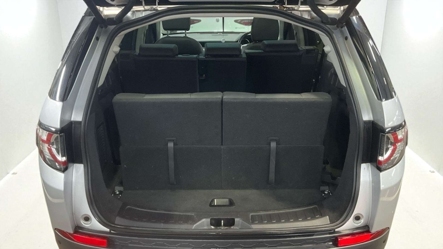 Used Land Rover Discovery Sport 2018 for sale - 76720217: Photo 6