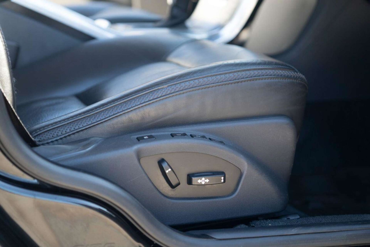 Used Volvo XC70 2014 for sale - 76720223: Photo 43