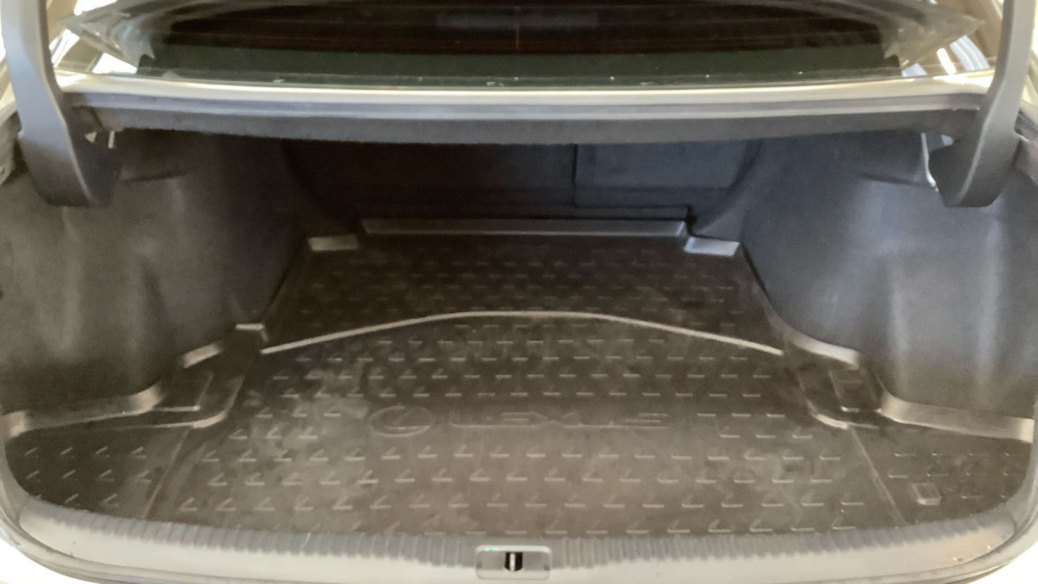 Used Lexus IS 2016 for sale - 77136377: Photo 12