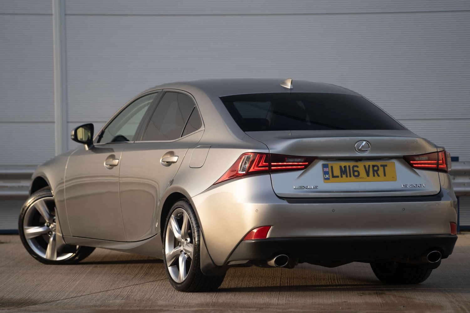 Used Lexus IS 2016 for sale - 77136377: Photo 3