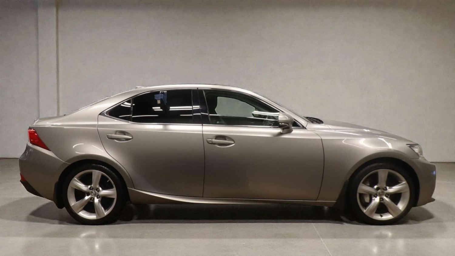 Used Lexus IS 2016 for sale - 77136377: Photo 6