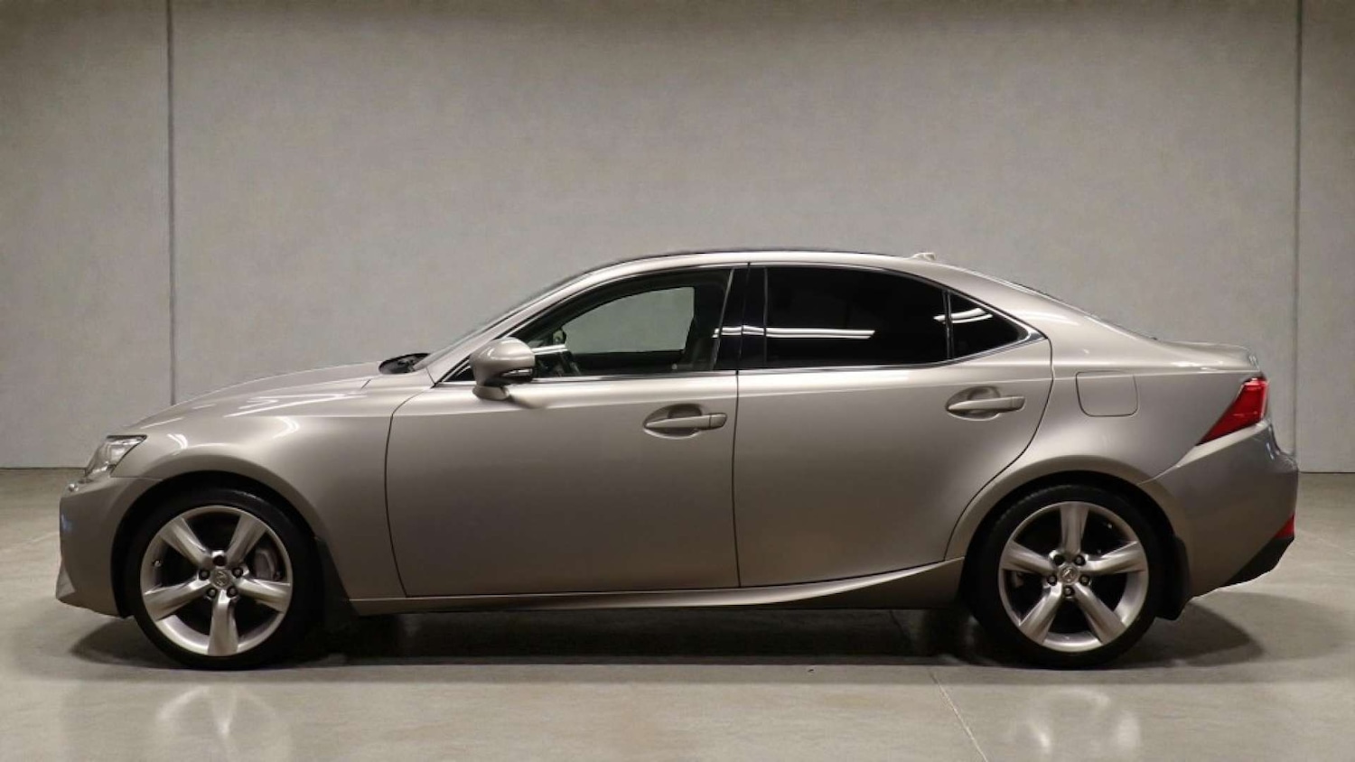 Used Lexus IS 2016 for sale - 77136377: Photo 7