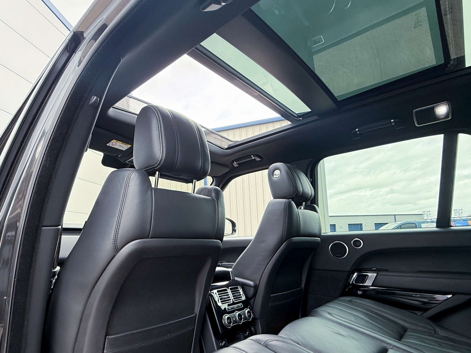 Used Land Rover Range Rover 2013 for sale - 77245621: Photo 2