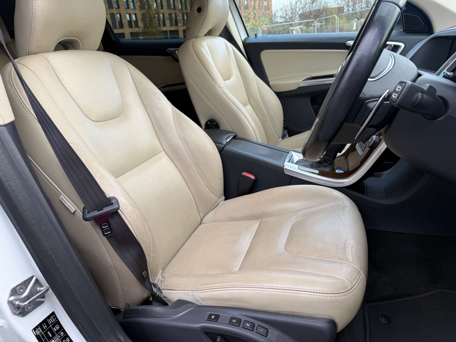 Used Volvo XC60 2025 for sale - 76720212: Photo 11