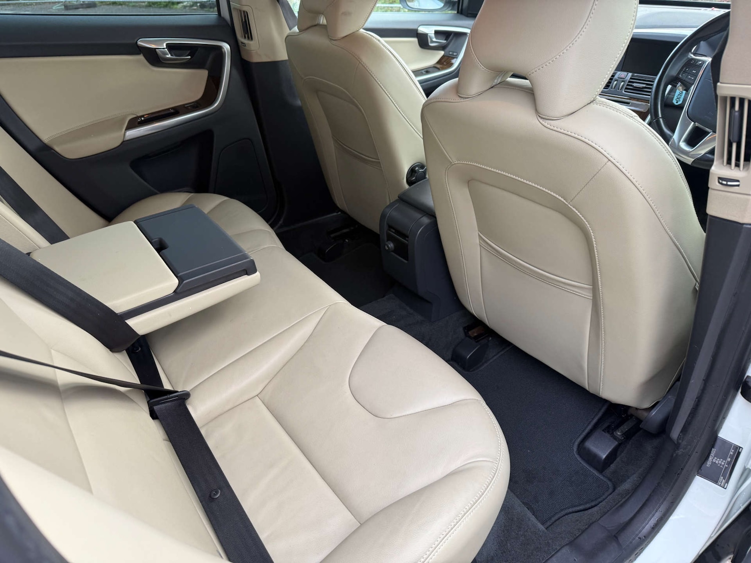 Used Volvo XC60 2025 for sale - 76720212: Photo 16