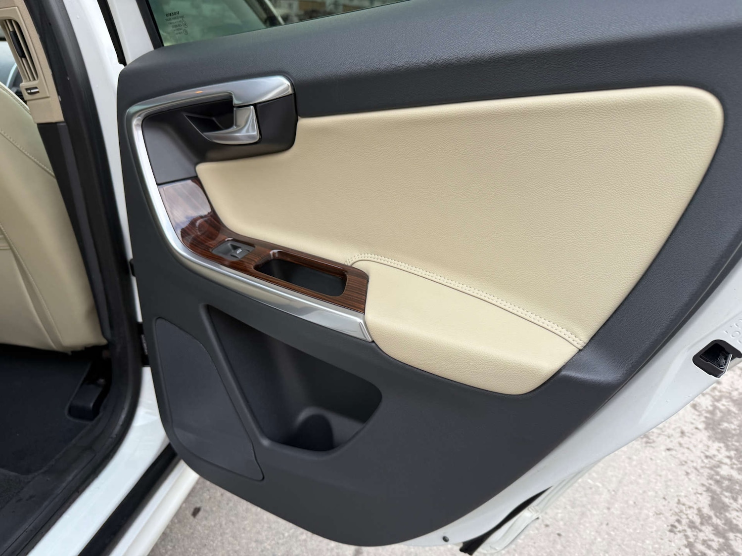 Used Volvo XC60 2025 for sale - 76720212: Photo 19